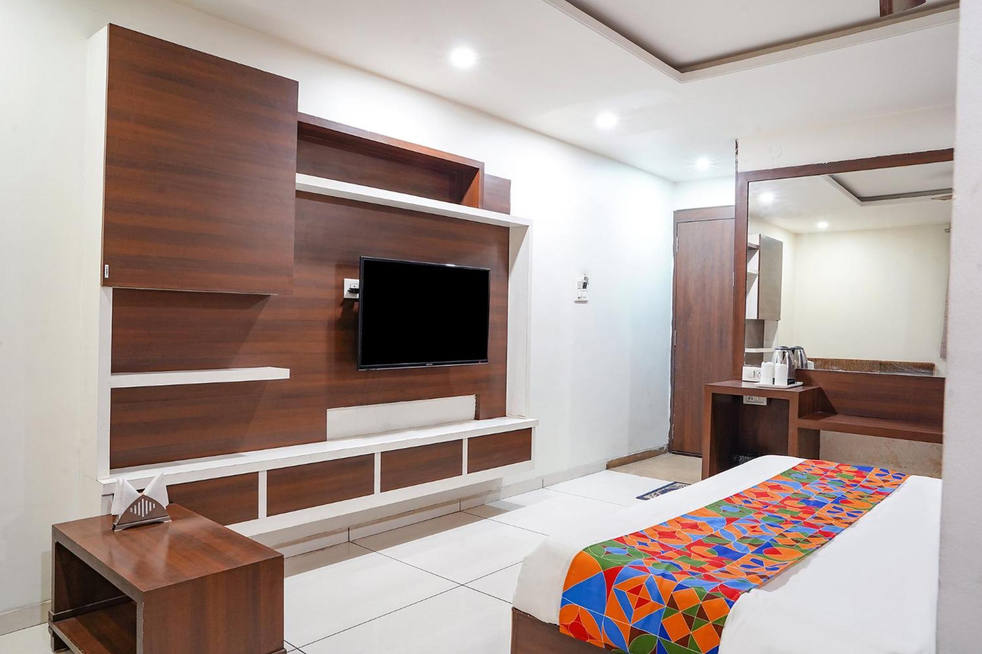 Treebo Hotel Ashirwad Bhopal Exteriör bild