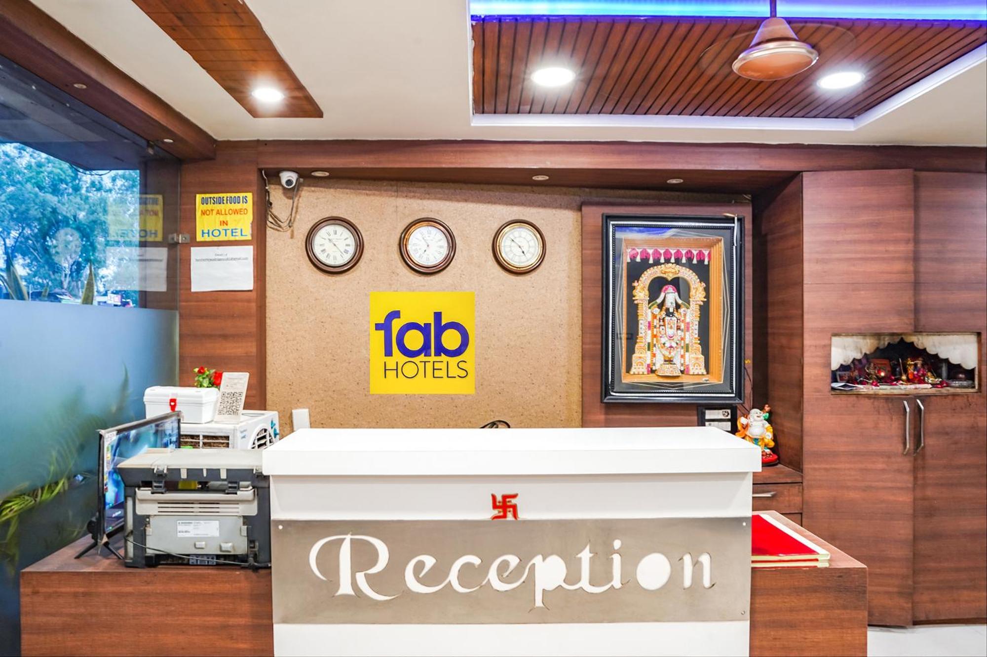 Treebo Hotel Ashirwad Bhopal Exteriör bild